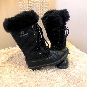 Dream Pairs Thinsulate Woman’s Snow Boot Size 8